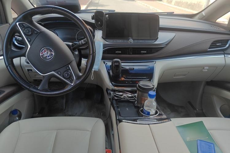 Used Buick GL8 2021 Land Cruiser Executive Class 652T Luxury Model Center Console