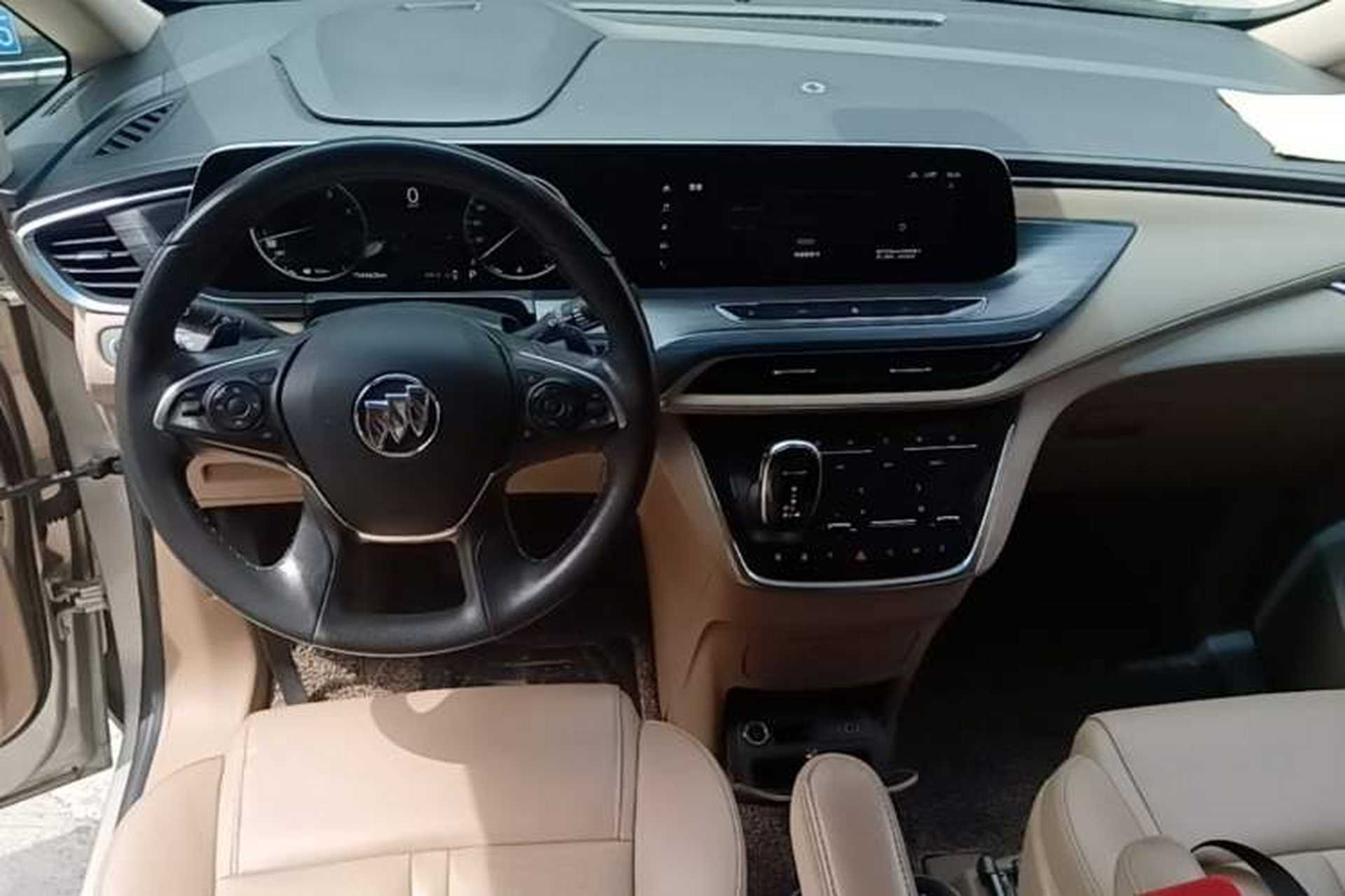 Used Buick GL8 2021 ES Landtrek 653T Luxury Model Center Console