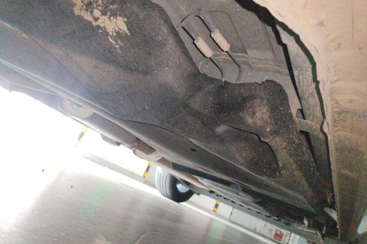 Used Buick GL8 2021 Land Cruiser Executive Class 652T Comfort Model Chassis Front Left