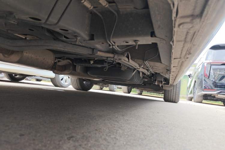 Used Buick GL8 2021 Land Cruiser Executive Class 652T Comfort Model Chassis Front Left