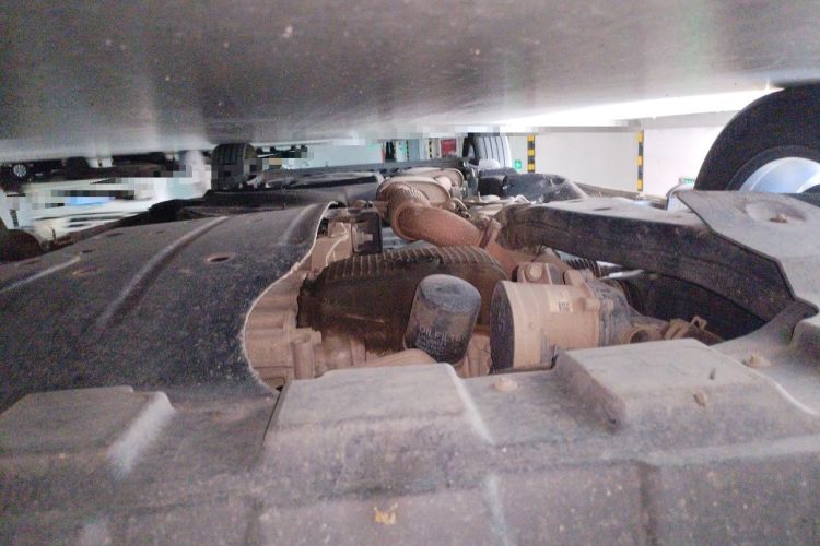 Used Buick GL8 2021 Land Cruiser Executive Class 652T Comfort Model Chassis Front