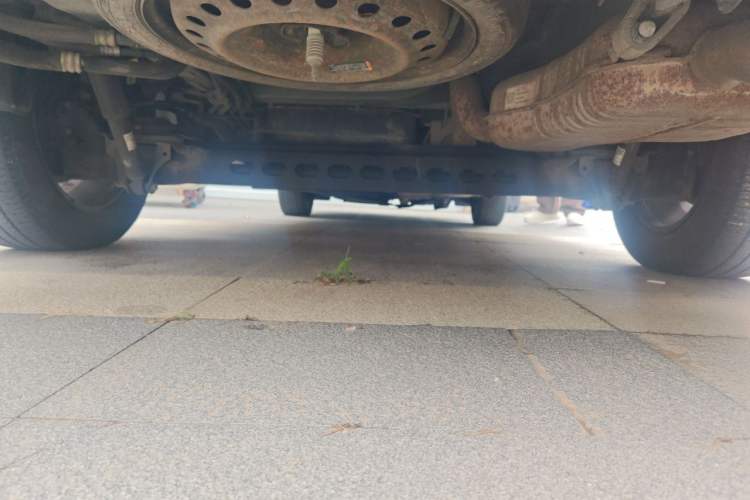 Used Buick GL8 2021 Land Cruiser Executive Class 652T Comfort Model Chassis Rear