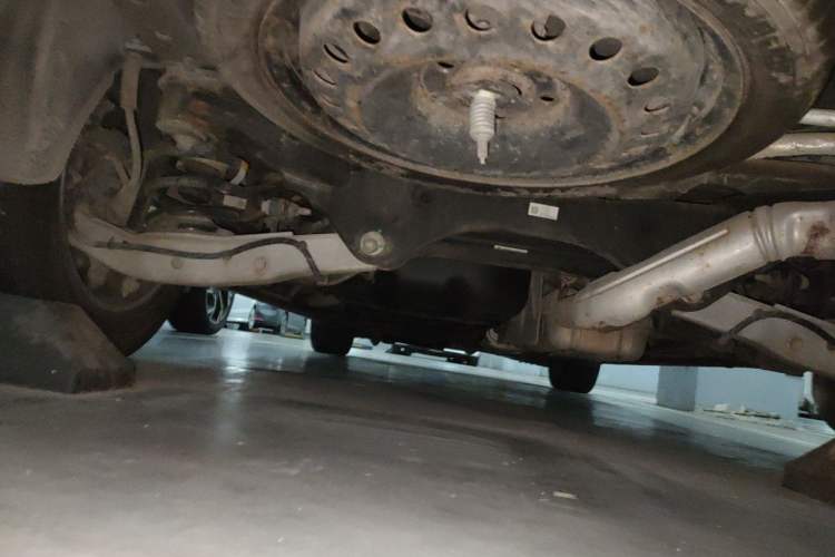 Used Buick GL8 2021 ES Landtrek 653T Comfort Edition Chassis Rear