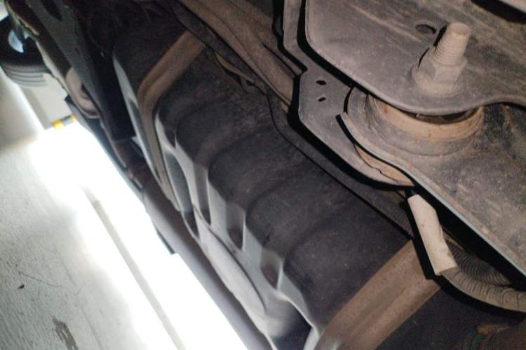 Used Buick GL8 2021 Land Cruiser Executive Class 652T Comfort Model Chassis Rear Left