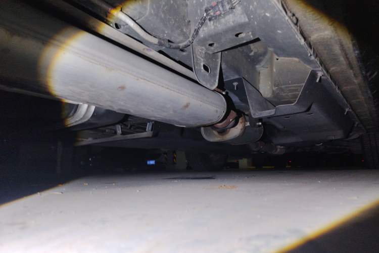 Used Buick GL8 2021 Land Cruiser Executive Class 652T Comfort Model Chassis Rear Right