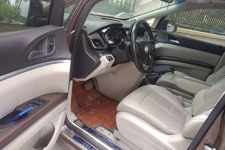 Used Buick GL8 2021 Land Cruiser Executive Class 652T Luxury Model Driver Seat