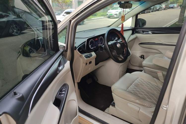 Used Buick GL8 2021 ES Landtrek 653T Comfort Edition Driver Seat
