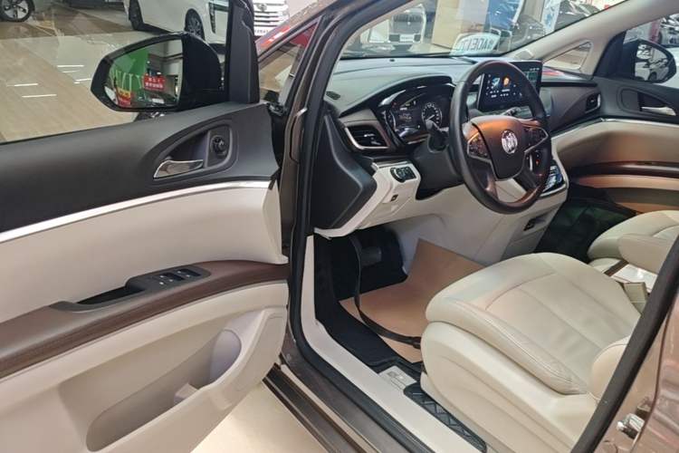 Used Buick GL8 2021 Land Cruiser Executive Class 652T Luxury Model Driver Seat