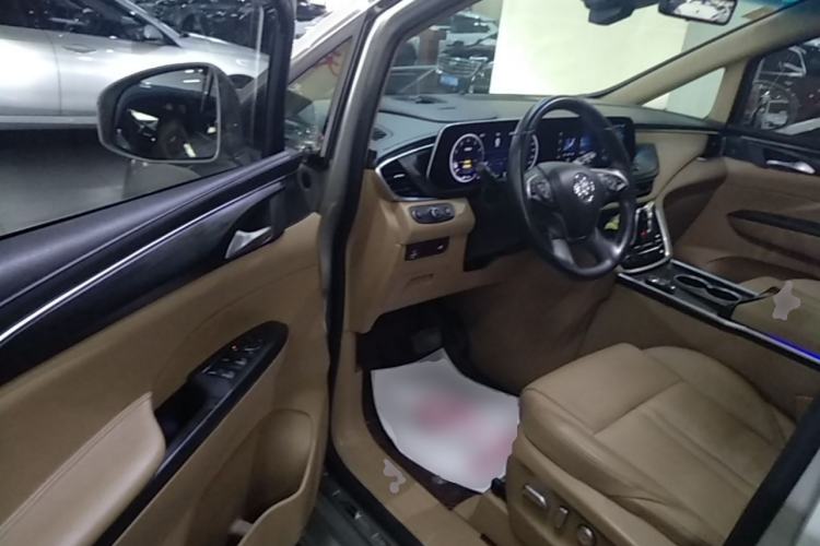 Used Buick GL8 2021 ES Land Cruiser 653T Luxury Edition Driver Seat