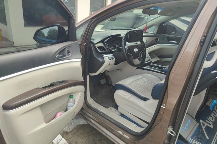 Used Buick GL8 2021 Land Cruiser Executive Class 652T Comfort Model Driver Seat