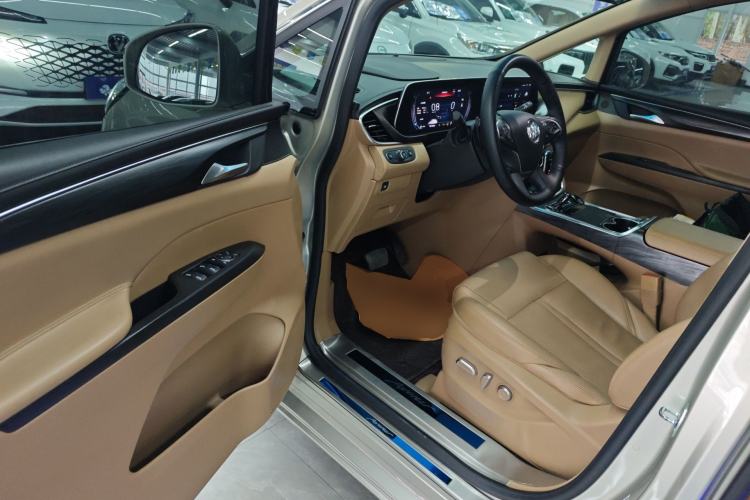 Used Buick GL8 2021 ES Landtrek 653T Luxury Model Driver Seat