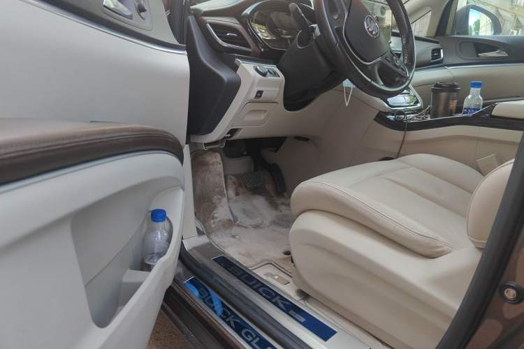 Used Buick GL8 2021 Land Cruiser Executive Class 652T Luxury Model Driver Seat