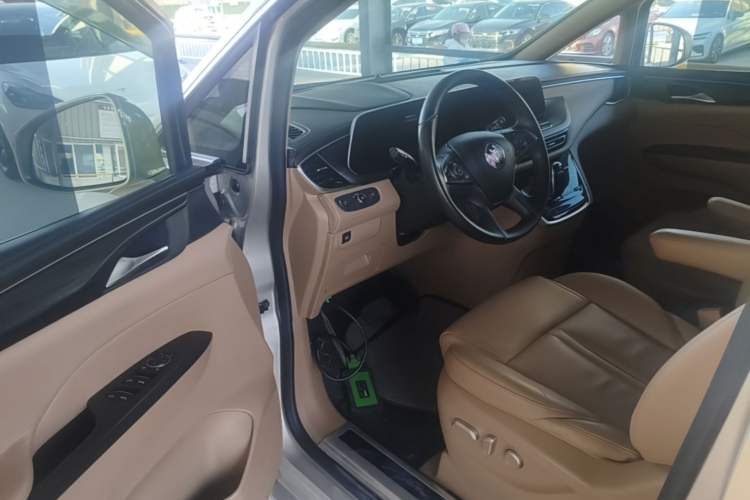 Used Buick GL8 2021 ES Landtrek 653T Luxury Model Driver Seat