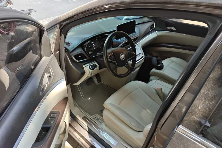 Used Buick GL8 2021 Land Cruiser Executive 652T Premium Model Driver Seat