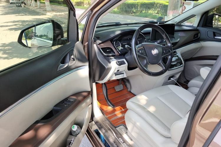 Used Buick GL8 2021 Land Cruiser Executive 652T Premium Model Driver Seat