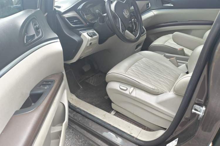 Used Buick GL8 2021 Land Cruiser Executive Class 652T Luxury Model Driver Seat