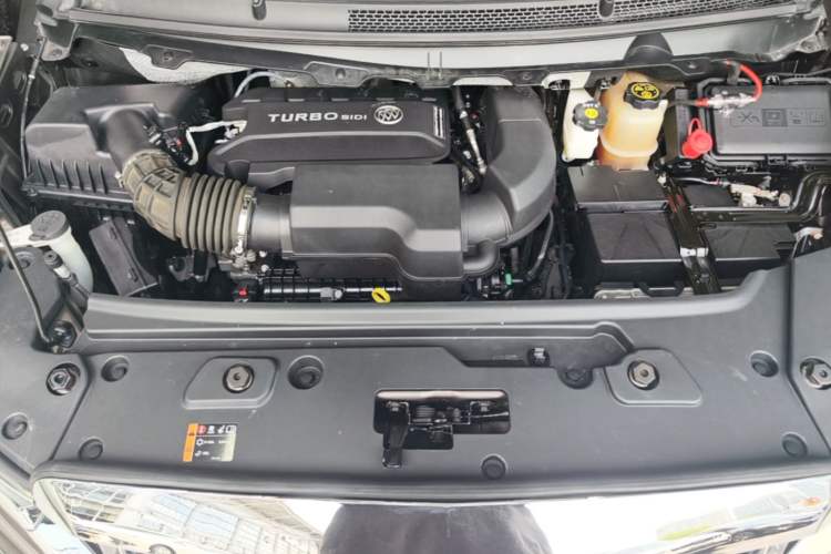 Used Buick GL8 2021 Land Cruiser Executive Class 652T Smart Luxury Model Engine Bay