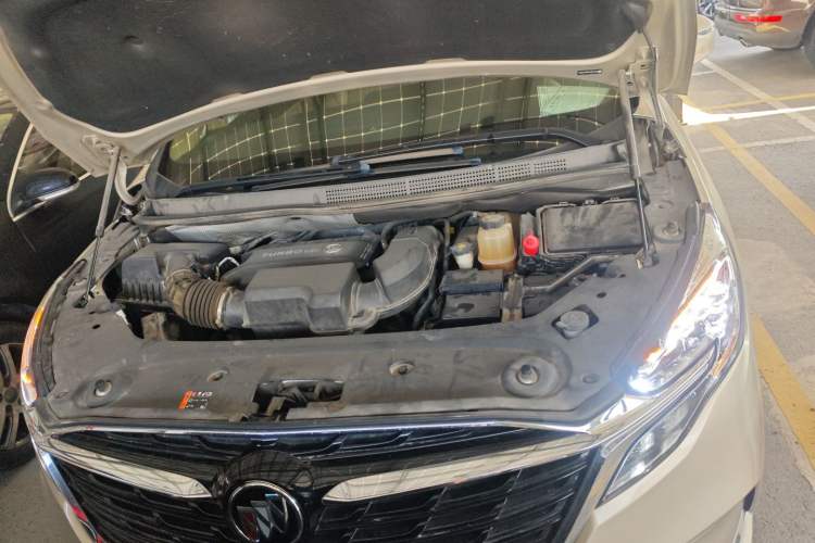 Used Buick GL8 2021 ES Land Cruiser 653T Luxury Edition Engine Bay