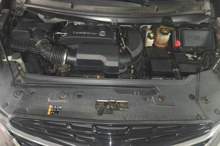 Used Buick GL8 2021 Land Cruiser Executive Class 652T Luxury Model Engine Bay