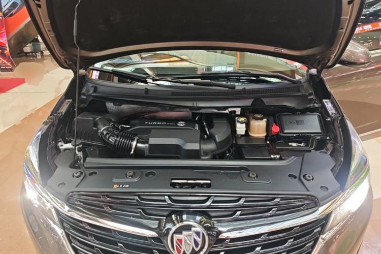 Used Buick GL8 2021 Land Cruiser Executive Class 652T Luxury Model Engine Bay