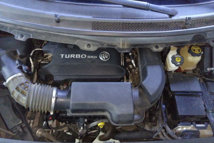Used Buick GL8 2021 Land Cruiser Executive Class 652T Luxury Model Engine Bay