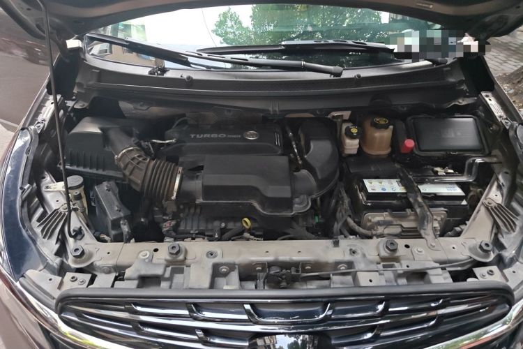 Used Buick GL8 2021 Land Cruiser Executive Class 652T Luxury Model Engine Bay