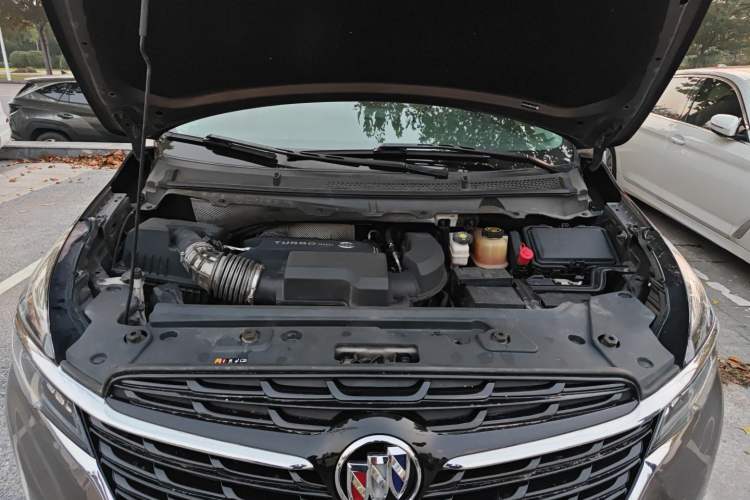 Used Buick GL8 2021 Land Cruiser Executive Class 652T Luxury Model Engine Bay