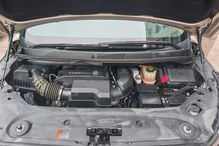 Used Buick GL8 2021 ES Landtrek 653T Luxury Model Engine Bay