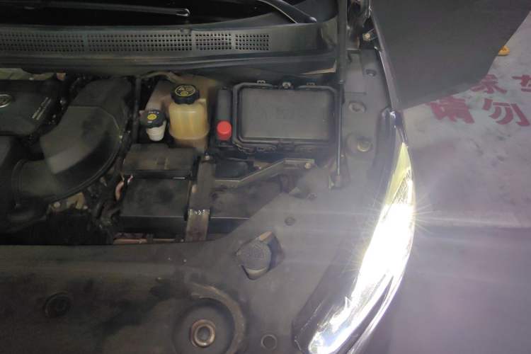 Used Buick GL8 2021 ES Landtrek 653T Smart Luxury Model Engine Bay Left