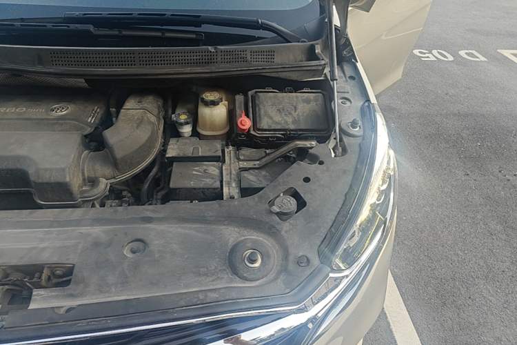 Used Buick GL8 2021 ES Landtrek 653T Comfort Edition Engine Bay Left