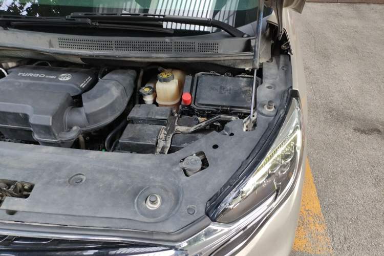 Used Buick GL8 2021 ES Landtrek 653T Comfort Edition Engine Bay Left