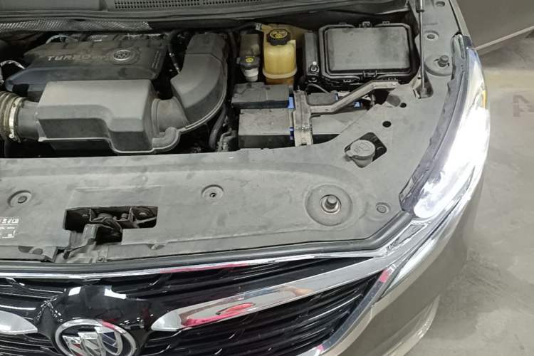 Used Buick GL8 2021 ES Landtrek 653T Comfort Edition Engine Bay Left