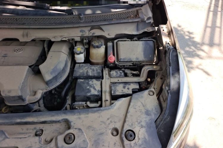 Used Buick GL8 2021 Land Cruiser Executive 652T Premium Model Engine Bay Left