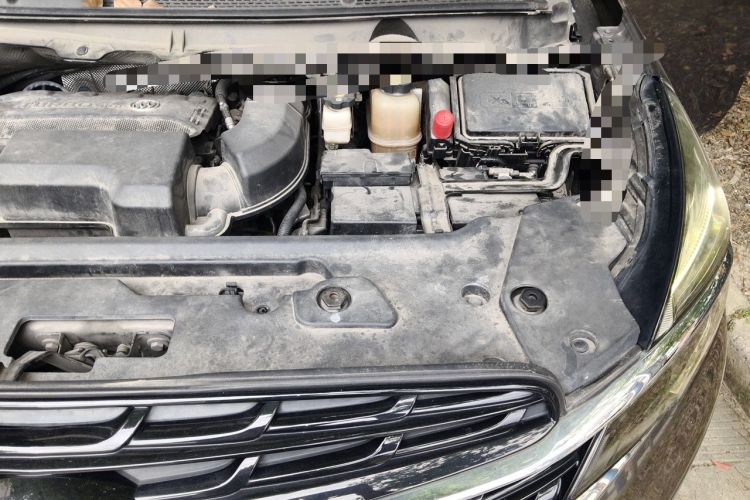 Used Buick GL8 2021 Land Cruiser Executive Class 652T Comfort Model Engine Bay Left