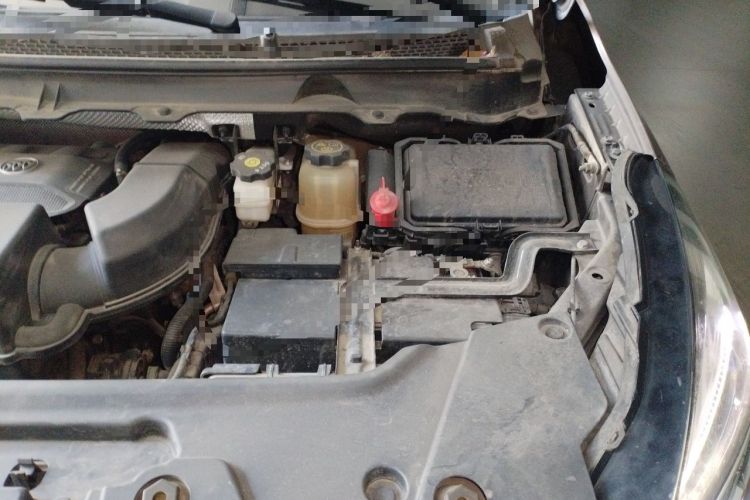 Used Buick GL8 2021 Land Cruiser Executive Class 652T Comfort Model Engine Bay Left