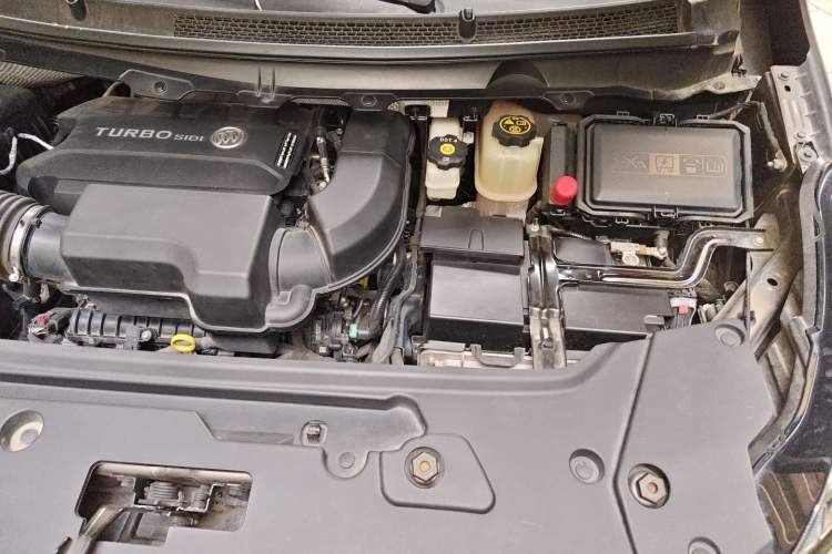 Used Buick GL8 2021 Land Cruiser Executive Class 652T Luxury Model Engine Bay Left