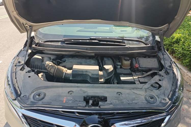 Used Buick GL8 2021 ES Landtrek 653T Luxury Model Engine Bay