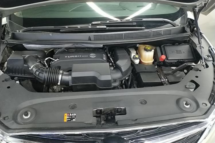 Used Buick GL8 2021 ES Landtrek 653T Luxury Model Engine Bay