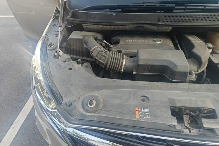 Used Buick GL8 2021 ES Landtrek 653T Comfort Edition Engine Bay Right