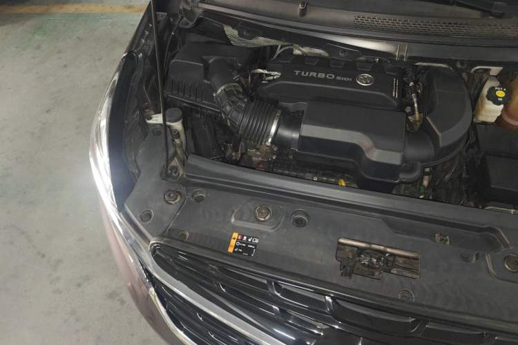 Used Buick GL8 2021 Land Cruiser Executive Class 652T Luxury Model Engine Bay Right
