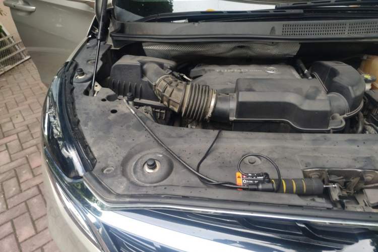 Used Buick GL8 2021 ES Land Cruiser 653T Luxury Edition Engine Bay Right