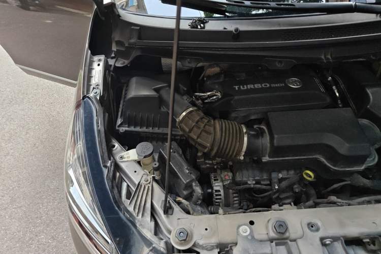 Used Buick GL8 2021 Land Cruiser Executive Class 652T Luxury Model Engine Bay Right