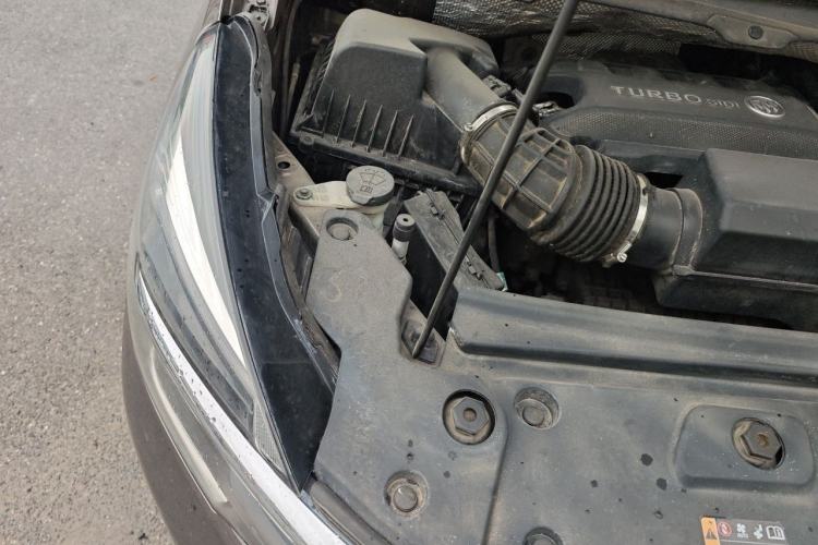 Used Buick GL8 2021 Land Cruiser Executive Class 652T Comfort Model Engine Bay Right