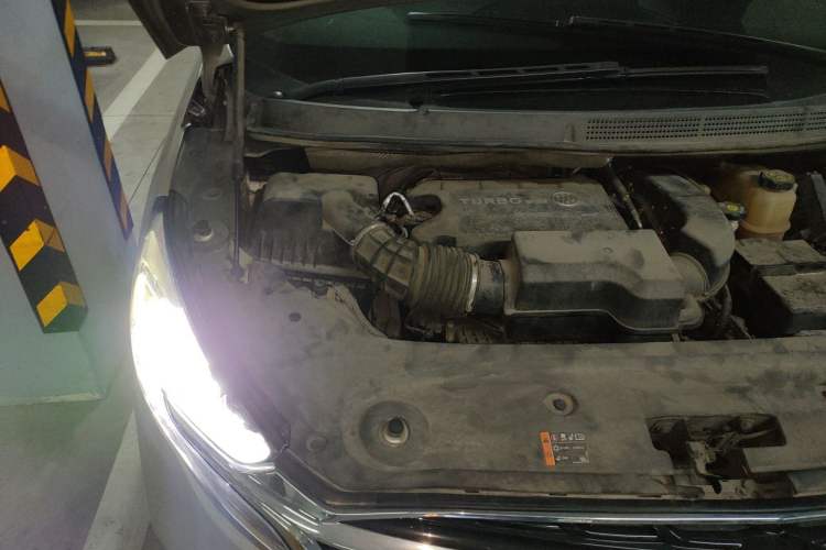 Used Buick GL8 2021 ES Landtrek 653T Comfort Edition Engine Bay Right