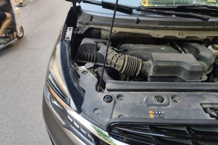 Used Buick GL8 2021 Land Cruiser Executive Class 652T Comfort Model Engine Bay Right