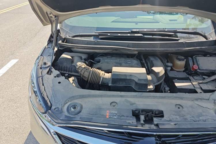 Used Buick GL8 2021 ES Landtrek 653T Luxury Model Engine Bay Right