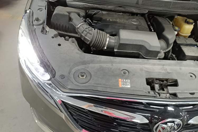 Used Buick GL8 2021 ES Landtrek 653T Comfort Edition Engine Bay Right