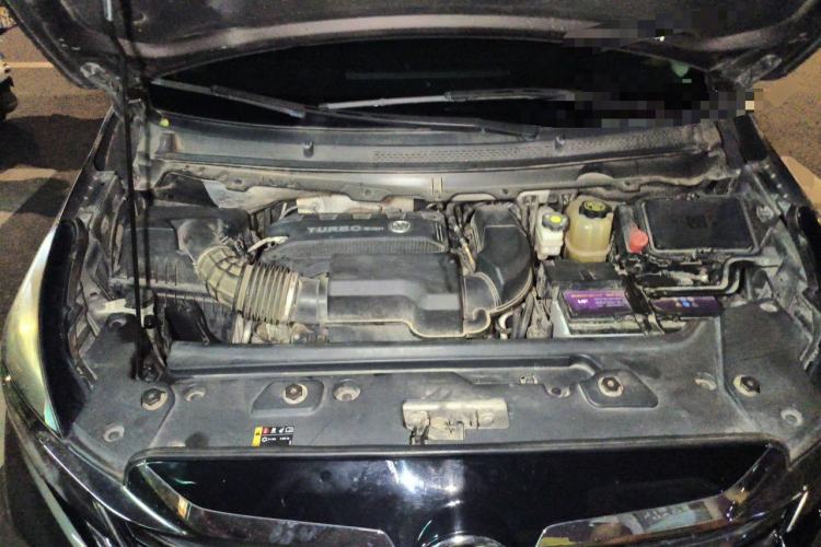 Used Buick GL8 2021 Land Cruiser Executive Class 652T Comfort Model Engine Bay