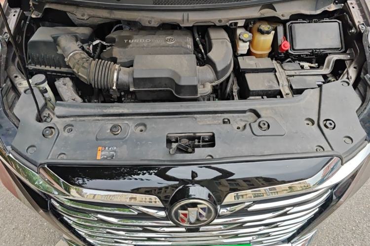 Used Buick GL8 2021 Land Cruiser Executive Class 652T Luxury Model Engine Bay