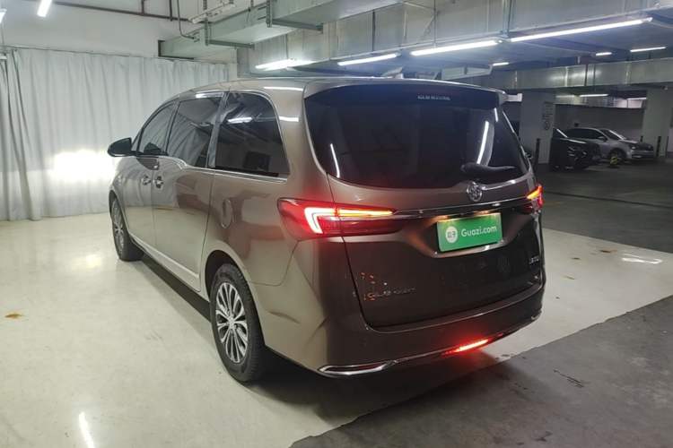 Used Buick GL8 2021 Land Cruiser Executive Class 652T Luxury Model Exterior 2